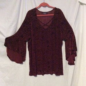 Woman’s dressy top